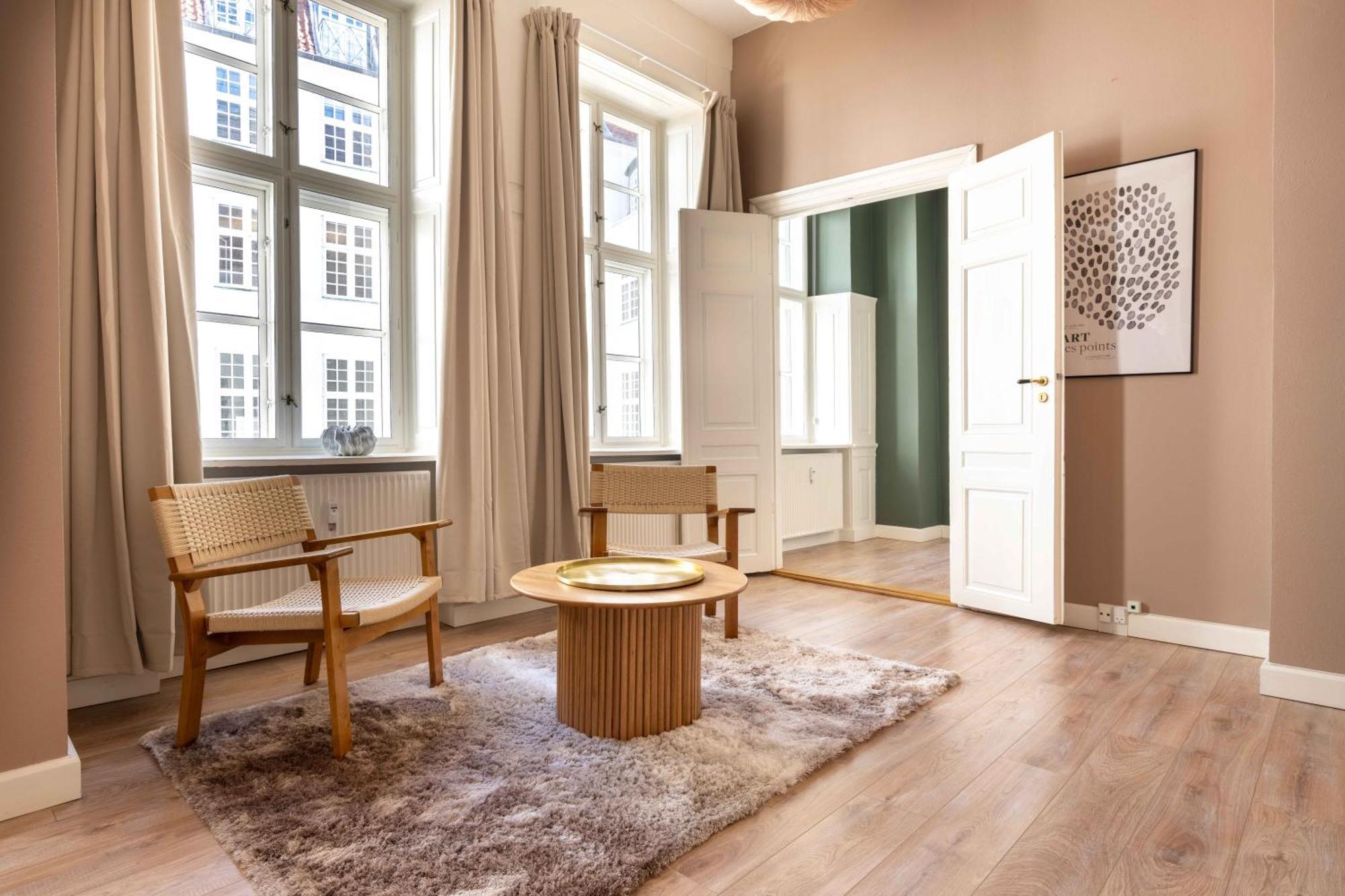 Apartament Deluxe At Perfect Location *